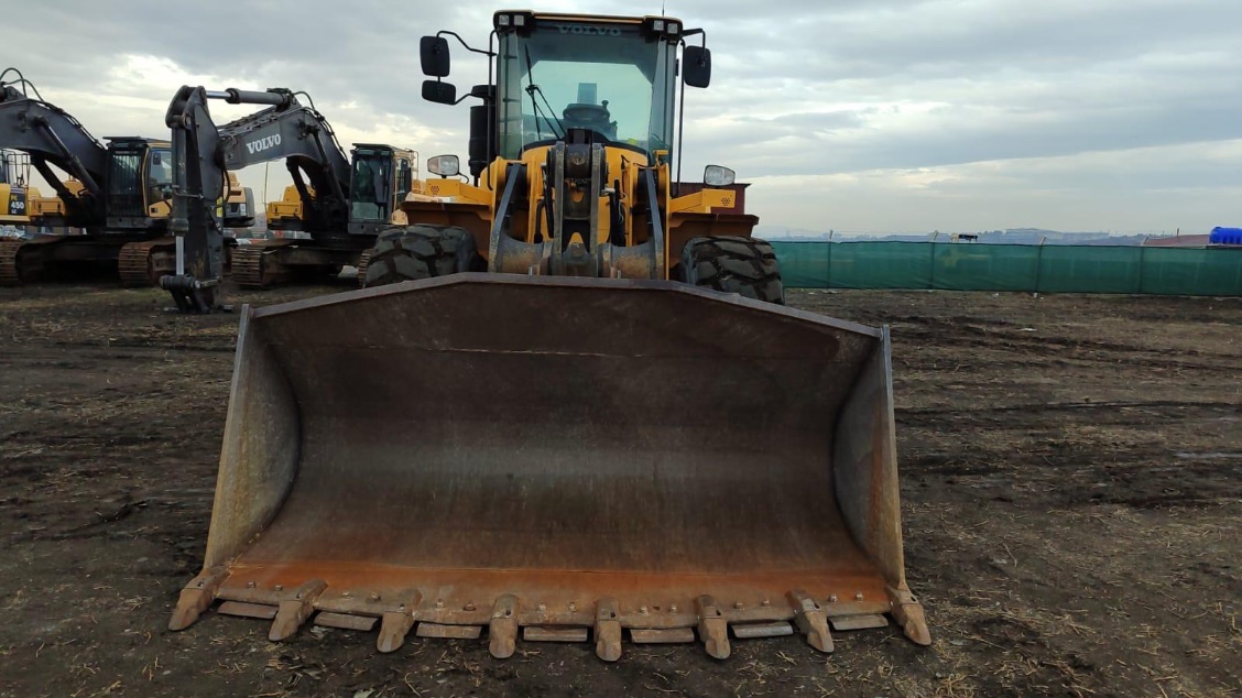 VOLVO L120GZ
